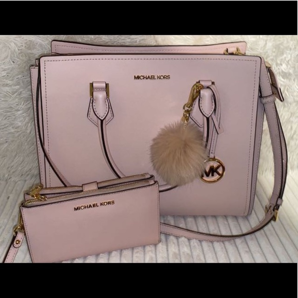 Michael Kors purse & wallet set w/ Pom Pom!